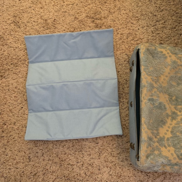 Petunia pickle bottom cake purse with changing mat.